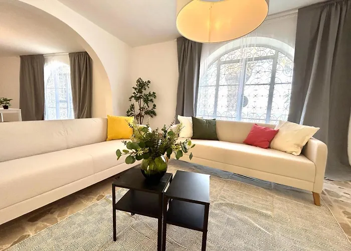 Panoramic Ocean View *