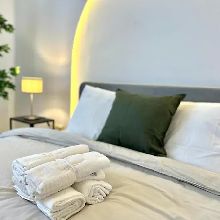 Panoramic Ocean View Villa Is-Swieqi